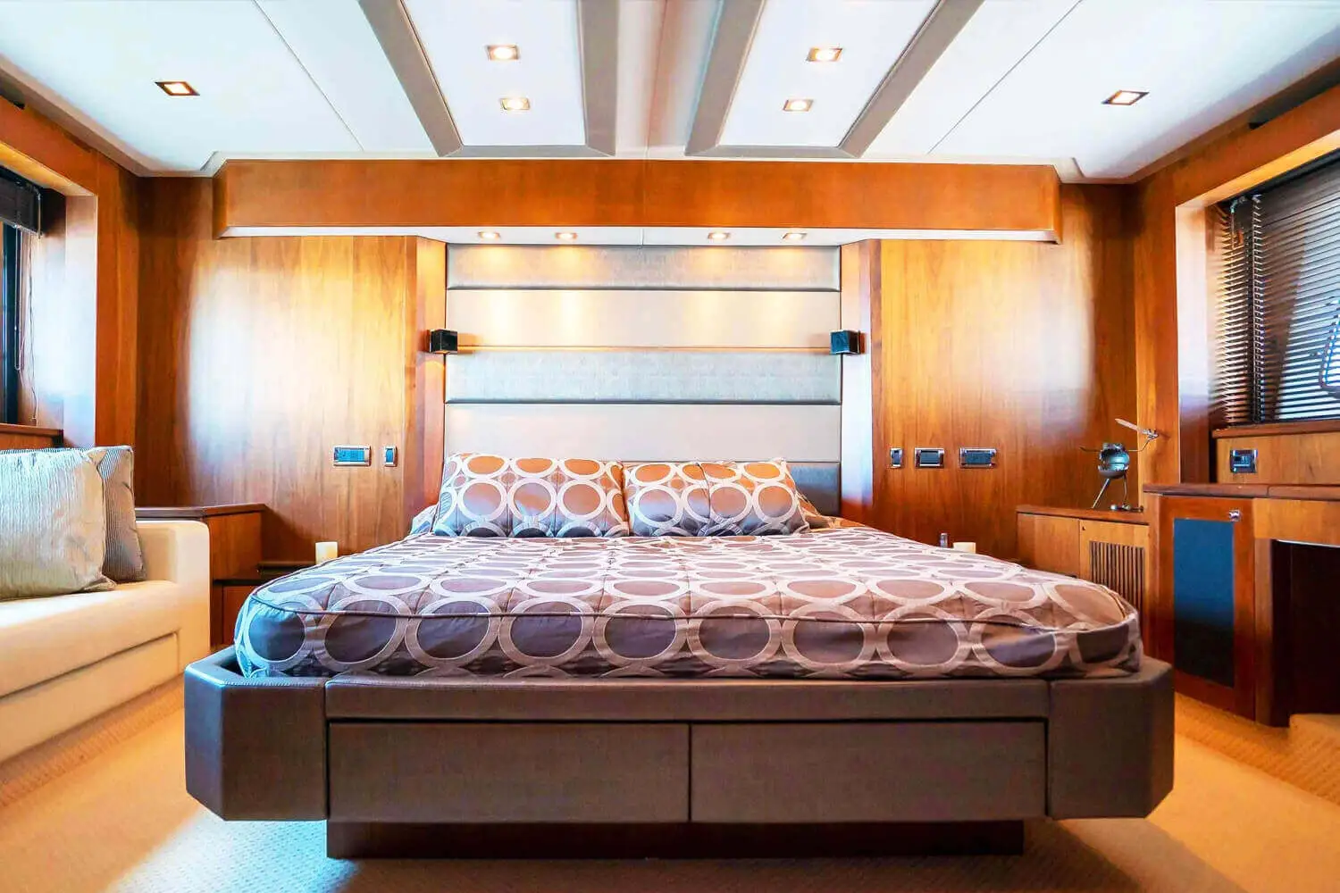 azimut s6 yacht for sale AMF interior master stateroom